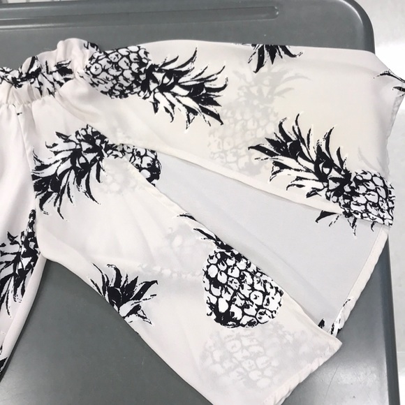 Pineapple Print Off Shoulder Blouse - Picture 9 of 12